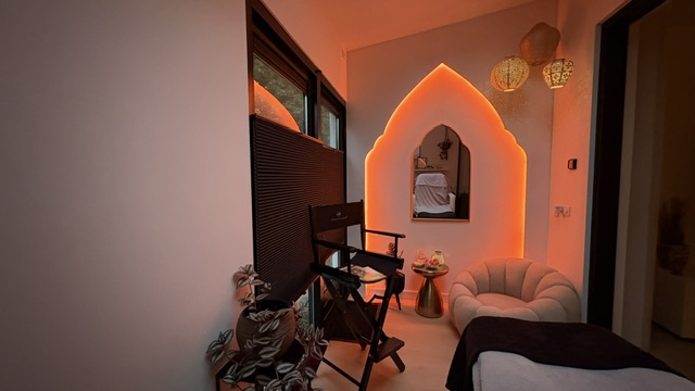 Warme sfeerverlichting in Inner Skin Studio
